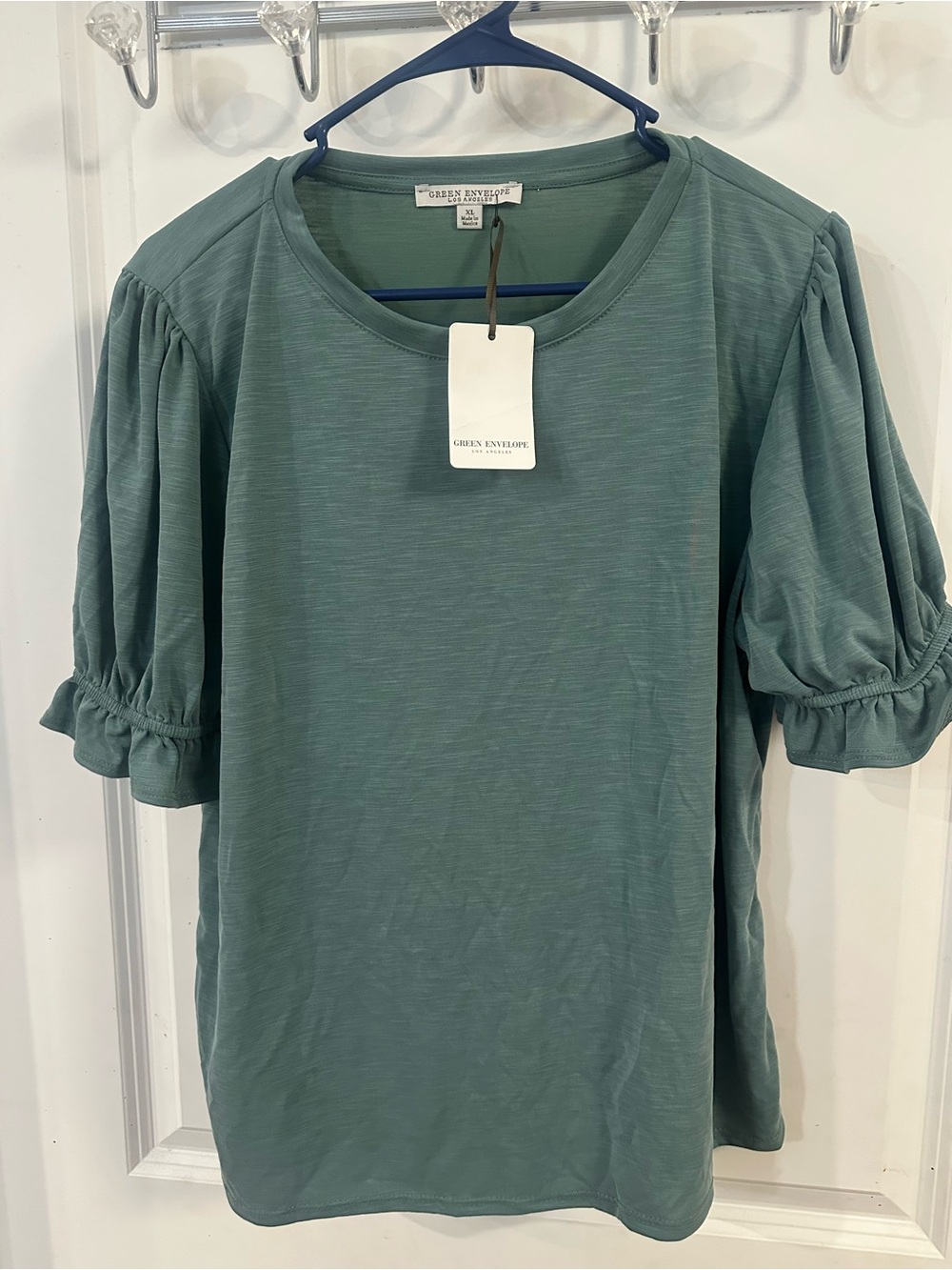 Green Envelope Sage Puff Sleeve Short Sleeve Tee